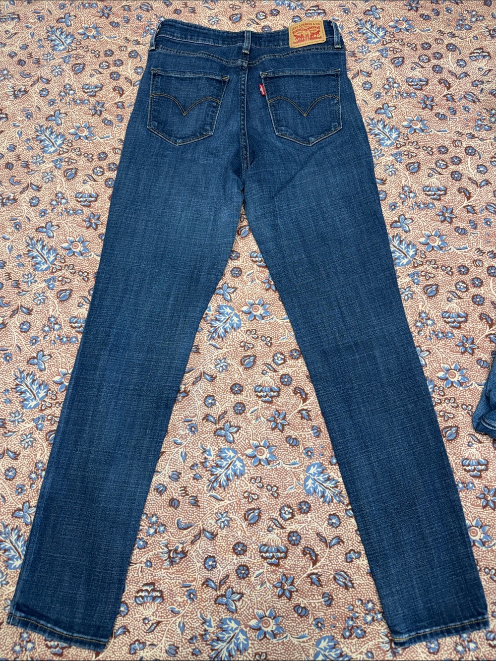 Levi's Dark Blue High Rise Skinny Jeans - Picture 4 of 9